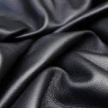 cuero negro (usado: cuero)